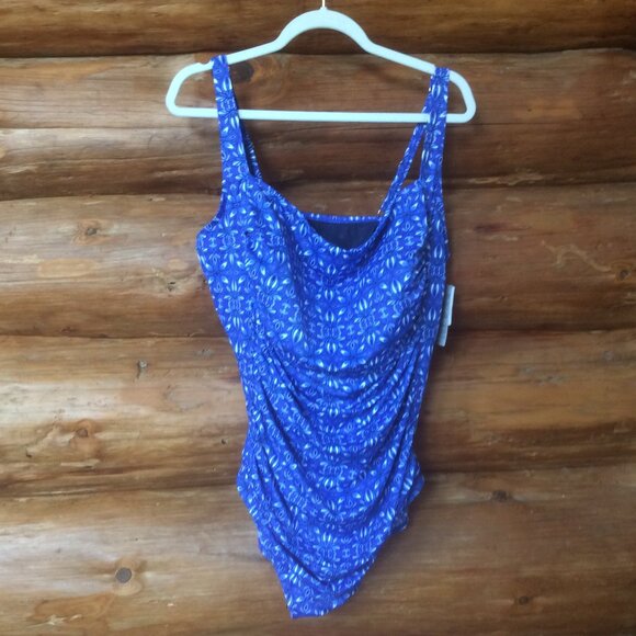 L.L. Bean Square Neck Tank Suit NWT Radiant Blue Motif UPF 50+ Size 26W Regular - Picture 1 of 7